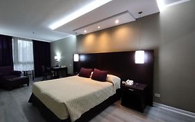Howard Johnson Plaza By Wyndham Buenos Aires Florida Street